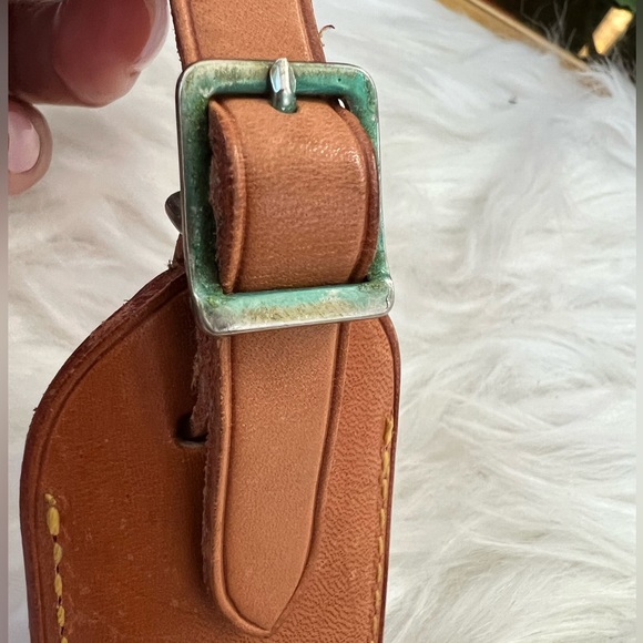 Louis Vuitton Luggage Tag Set in Vachetta Leather - Picture 5 of 7